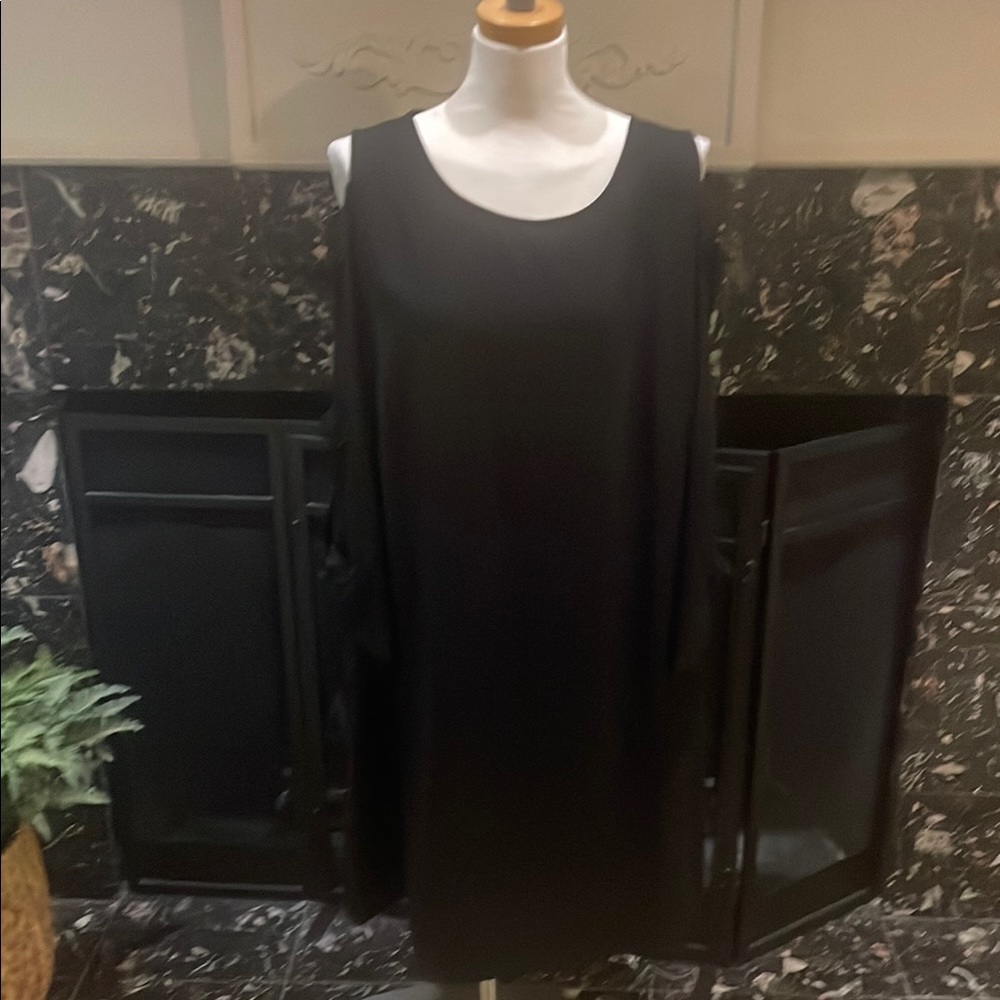 Elegant Black Sleeveless Dress